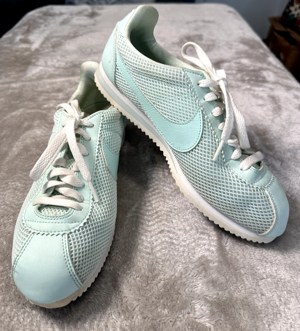 Nike Cortez Premium Mint Green Retro Sneakers Womens Size 8.5 905614-301